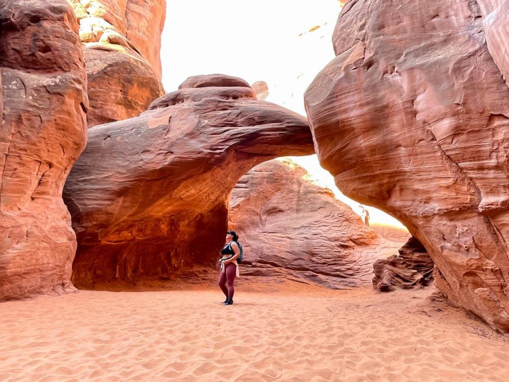 sand dune arch amazing epic hikes in arches 