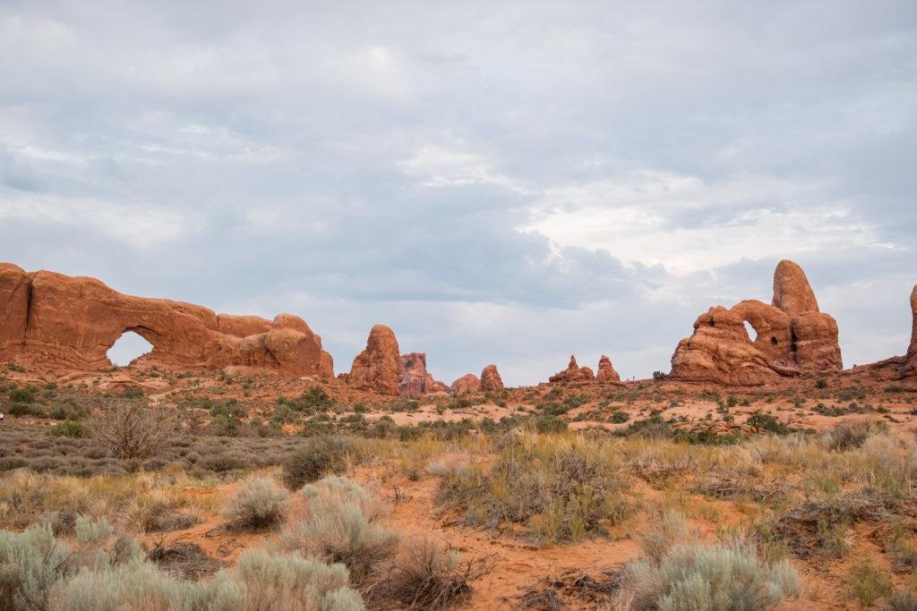 amazing epic hikes in arches in the windows section 