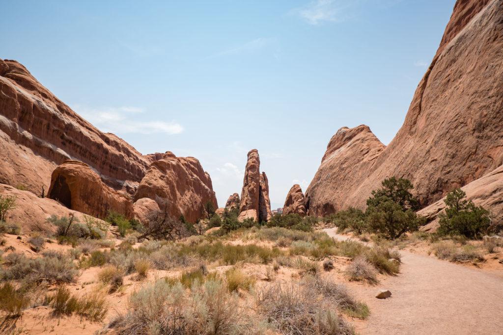devil's garden loop trail amazing epic hikes in arches