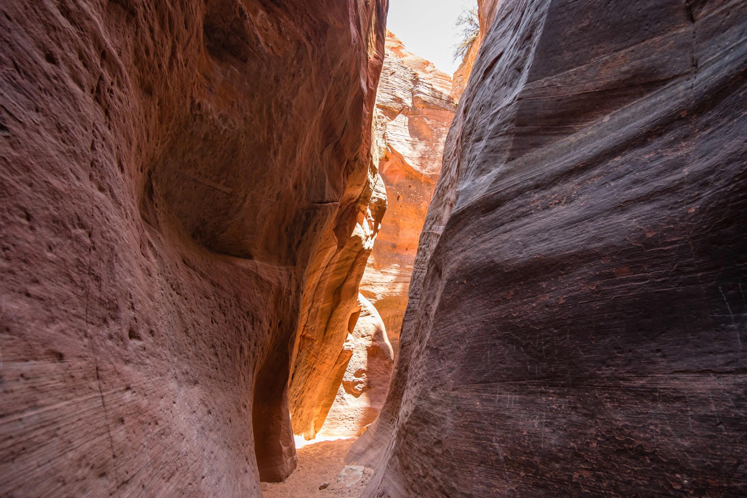 red hollow slot canyon