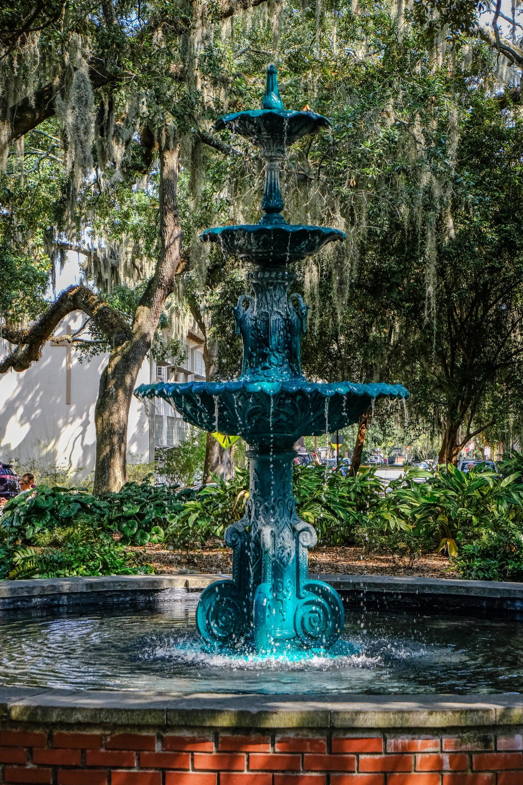 lafayette square fountain best photo spots in savannah